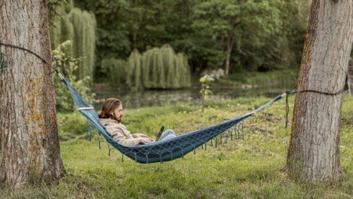 investisseur nomade dans les bois